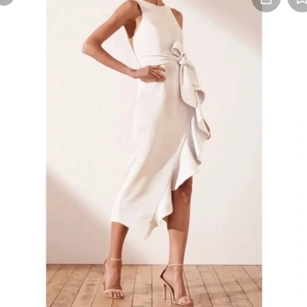 SHONA JOY - CELESTE IVORY RUFFLE FRONT FITTED MIDI DRESS. SIZE US 4
